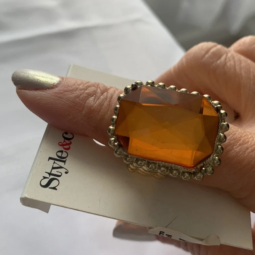 Ring - Picture 3 of 3